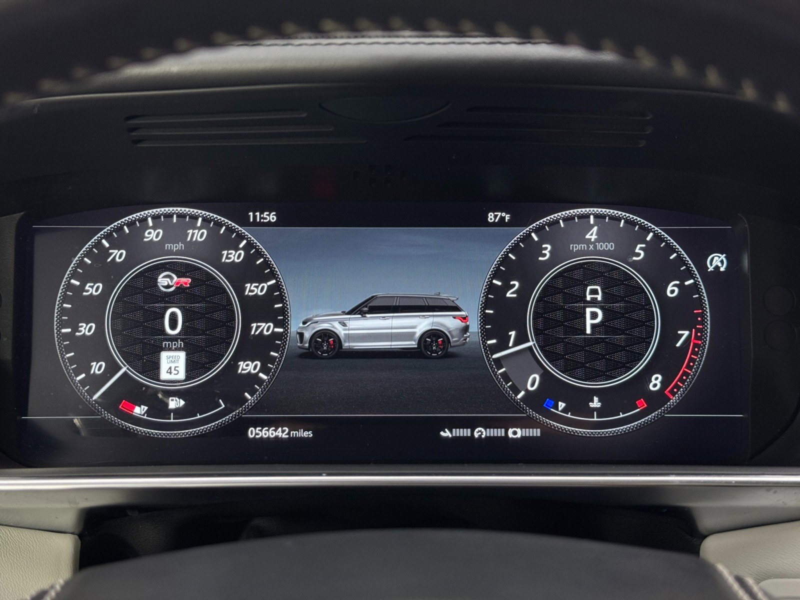 Used 2022 Land Rover Range Rover Sport SVR Carbon Edition AWD/4WD image 19