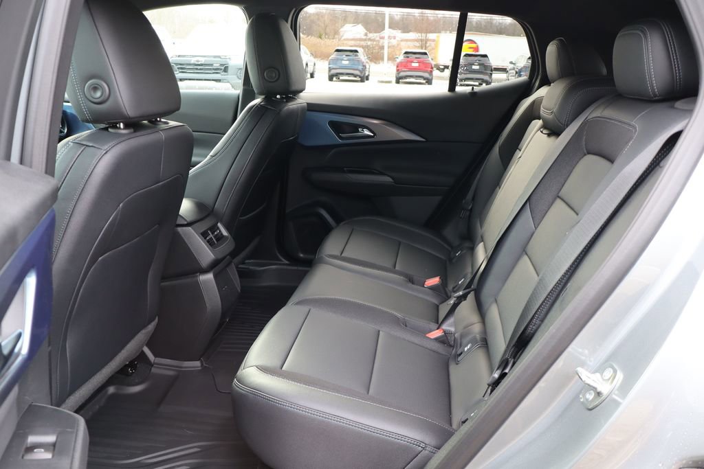 New 2026 Chevrolet Equinox EV LT image 36