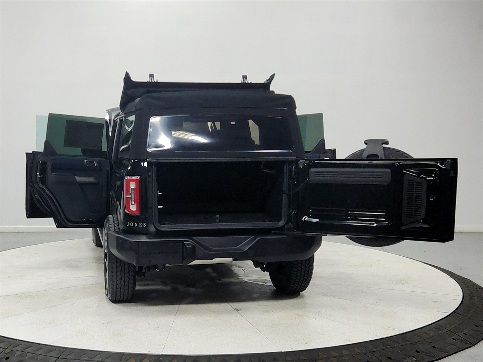 Used 2022 Ford Bronco Outer Banks image 14