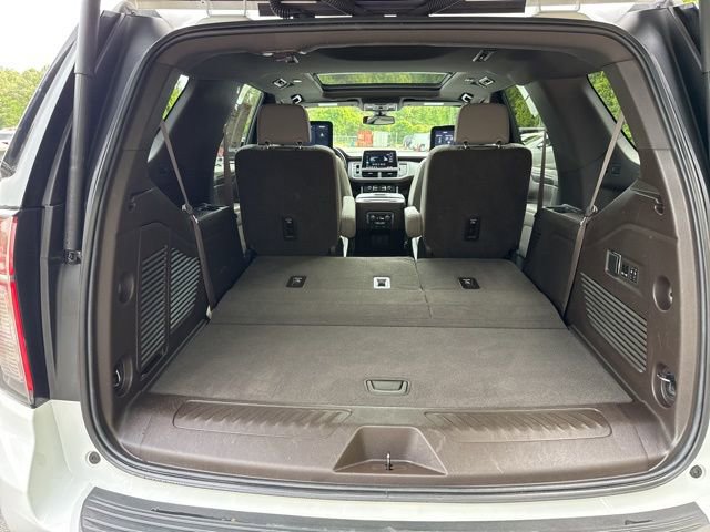 Used 2021 Chevrolet Tahoe LT w/ LT Signature Package image 28