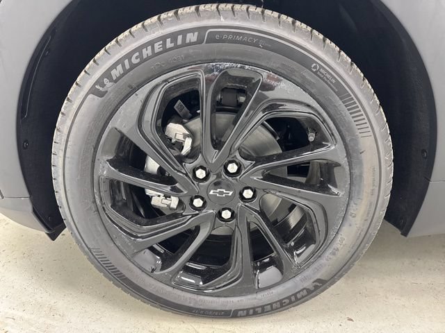 New 2027 Chevrolet Bolt RS w/ Technology Package FWD image 36