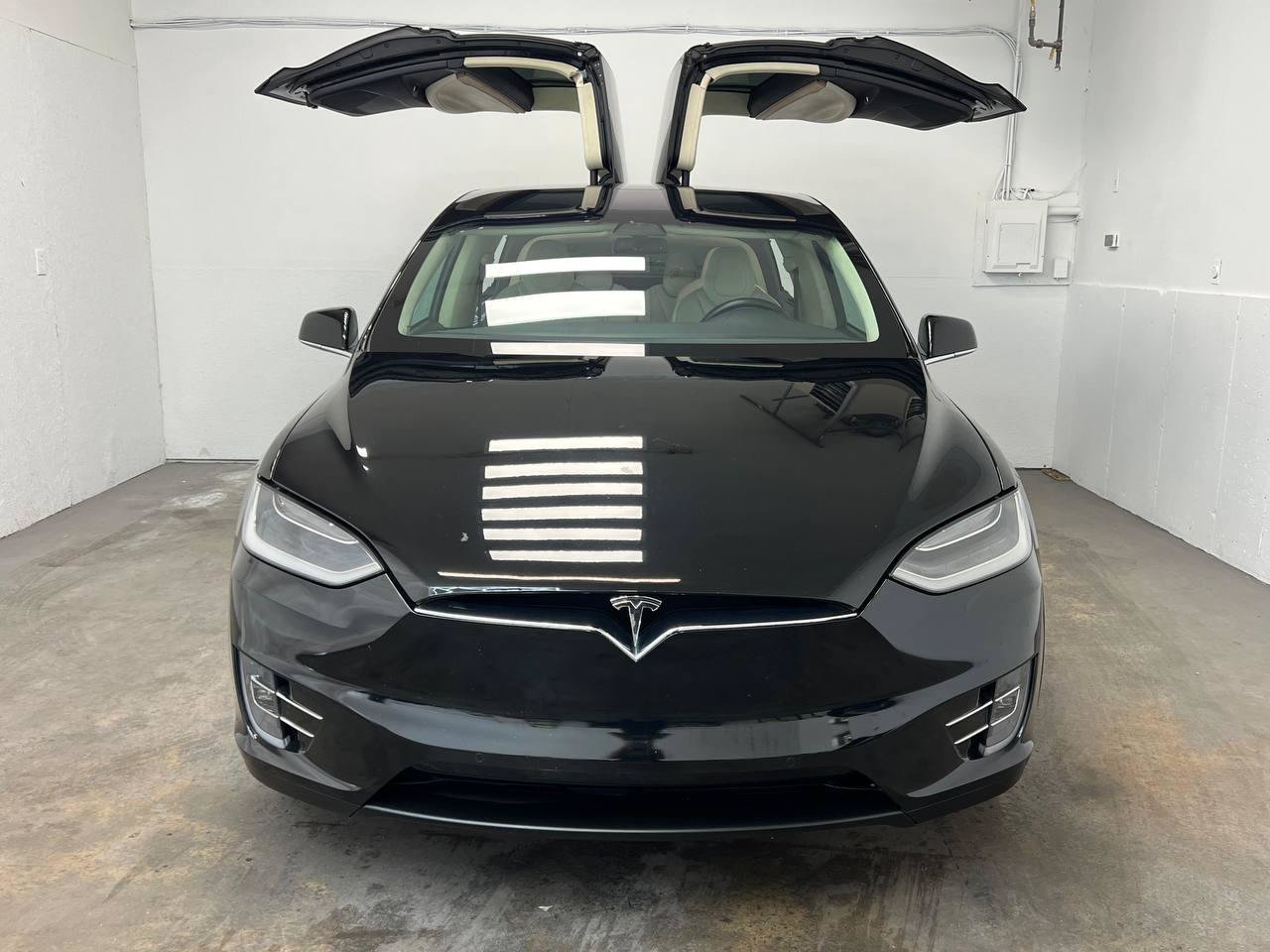 Used 2018 Tesla Model X 75D AWD/4WD image 8