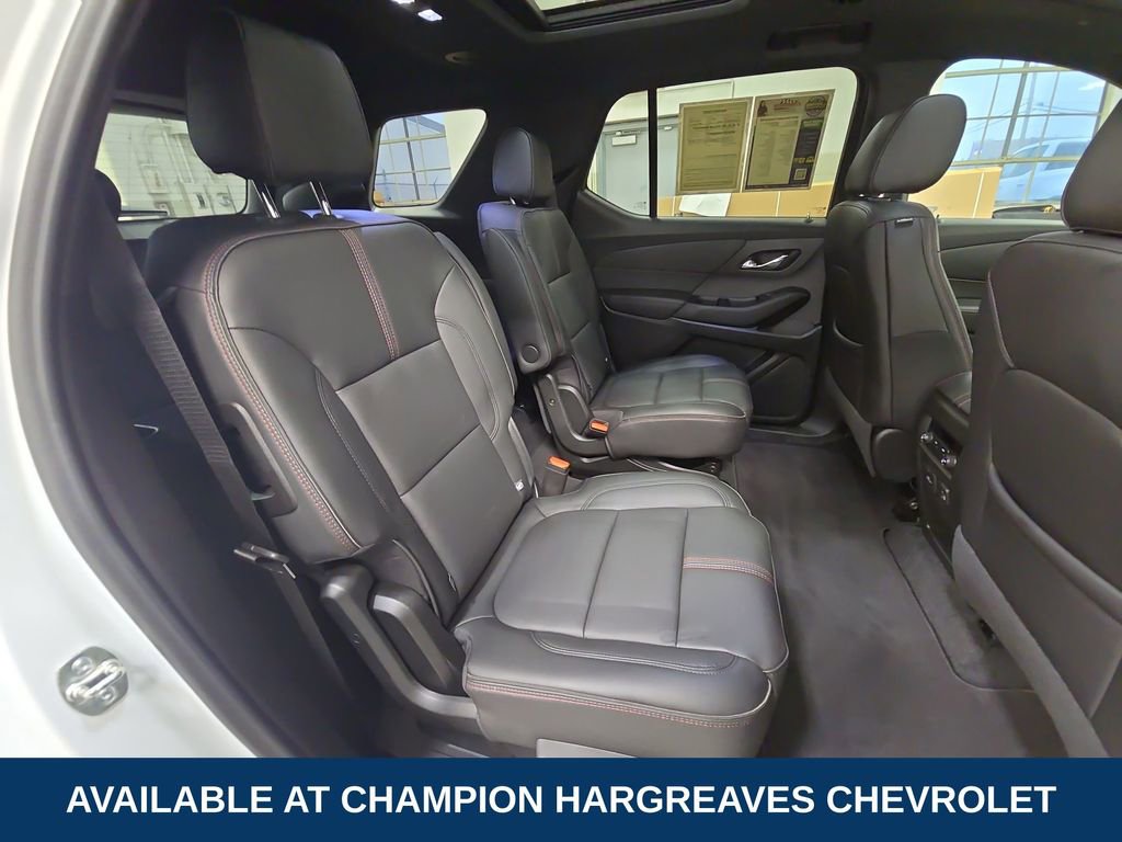 Used 2023 Chevrolet Traverse RS image 35