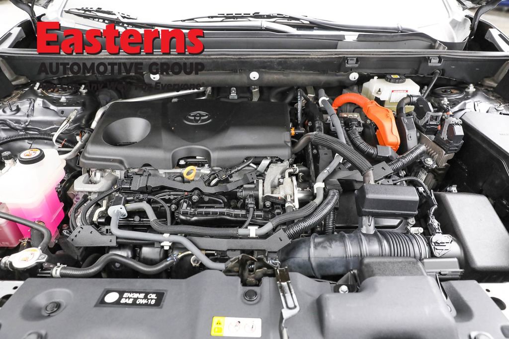 Used 2021 Toyota RAV4 LE image 7