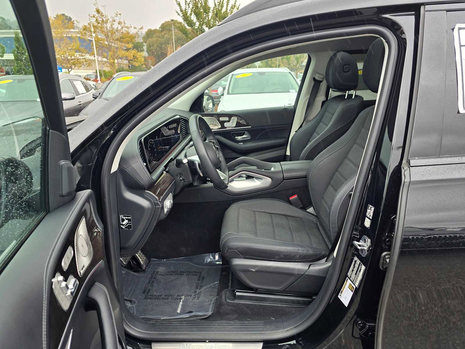 Used 2024 Mercedes-Benz GLS 580 4MATIC image 21