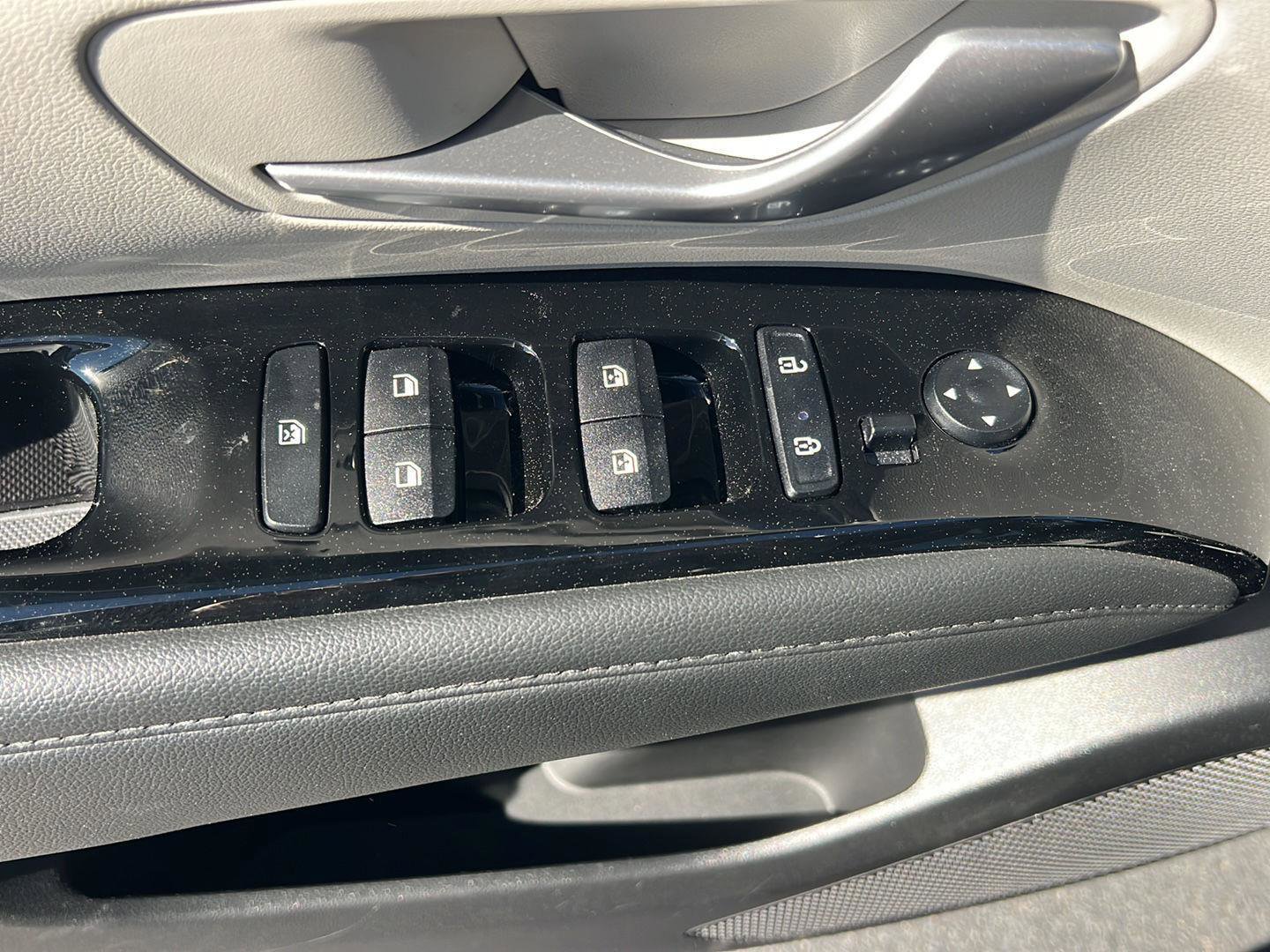 Used 2023 Hyundai Tucson Limited image 35