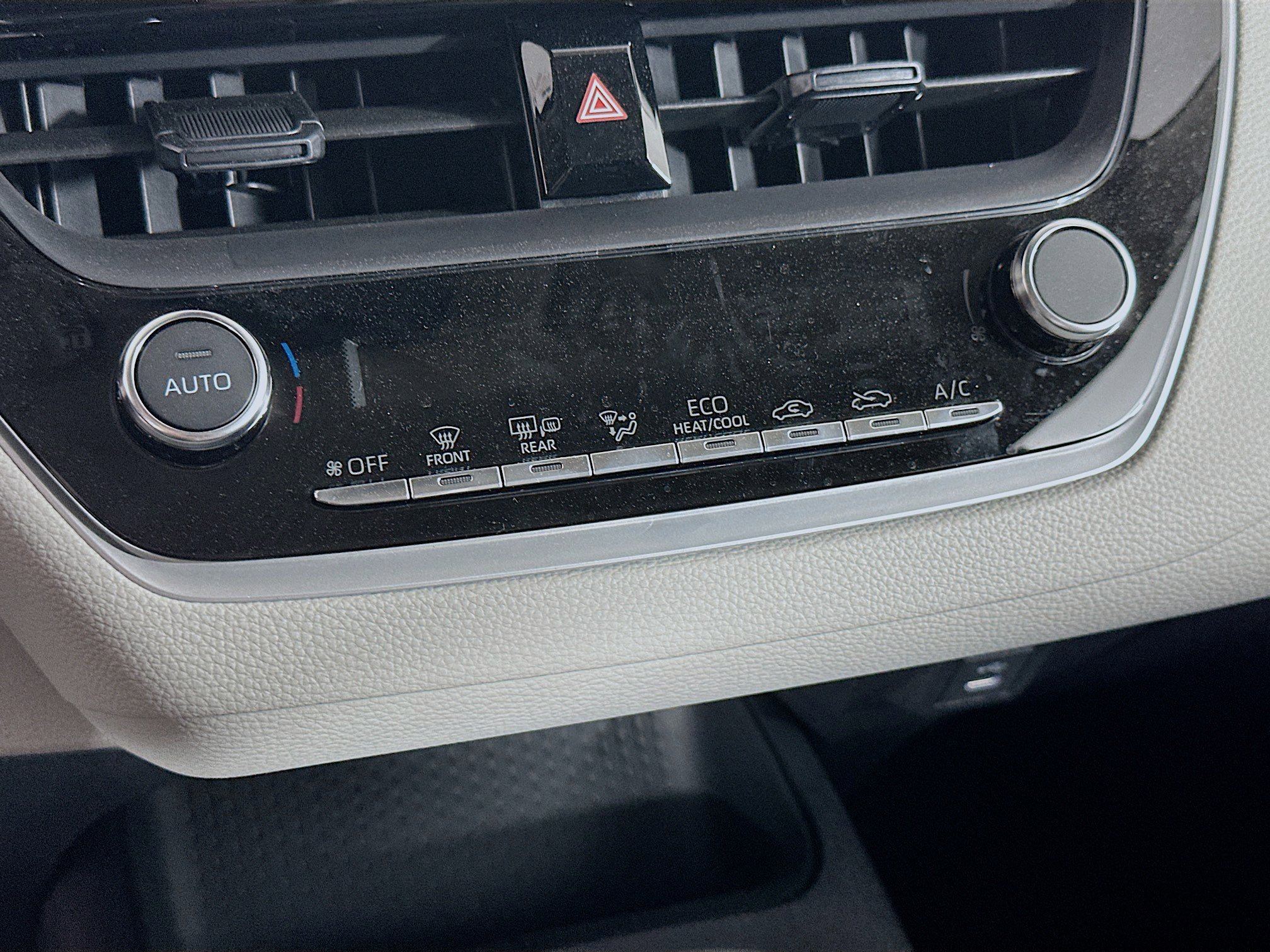 Used 2026 Toyota Corolla LE FWD image 23