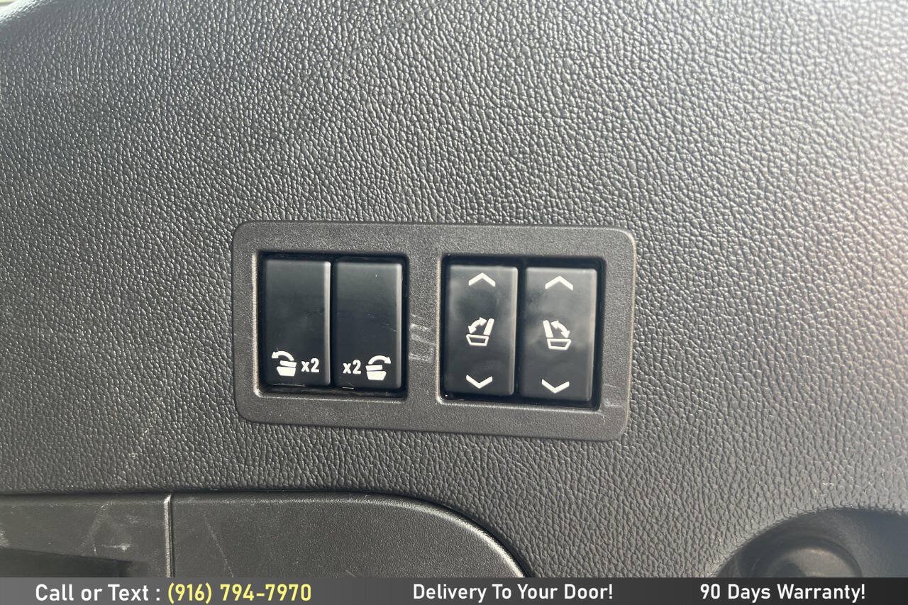 Used 2016 Chevrolet Tahoe LTZ RWD image 13