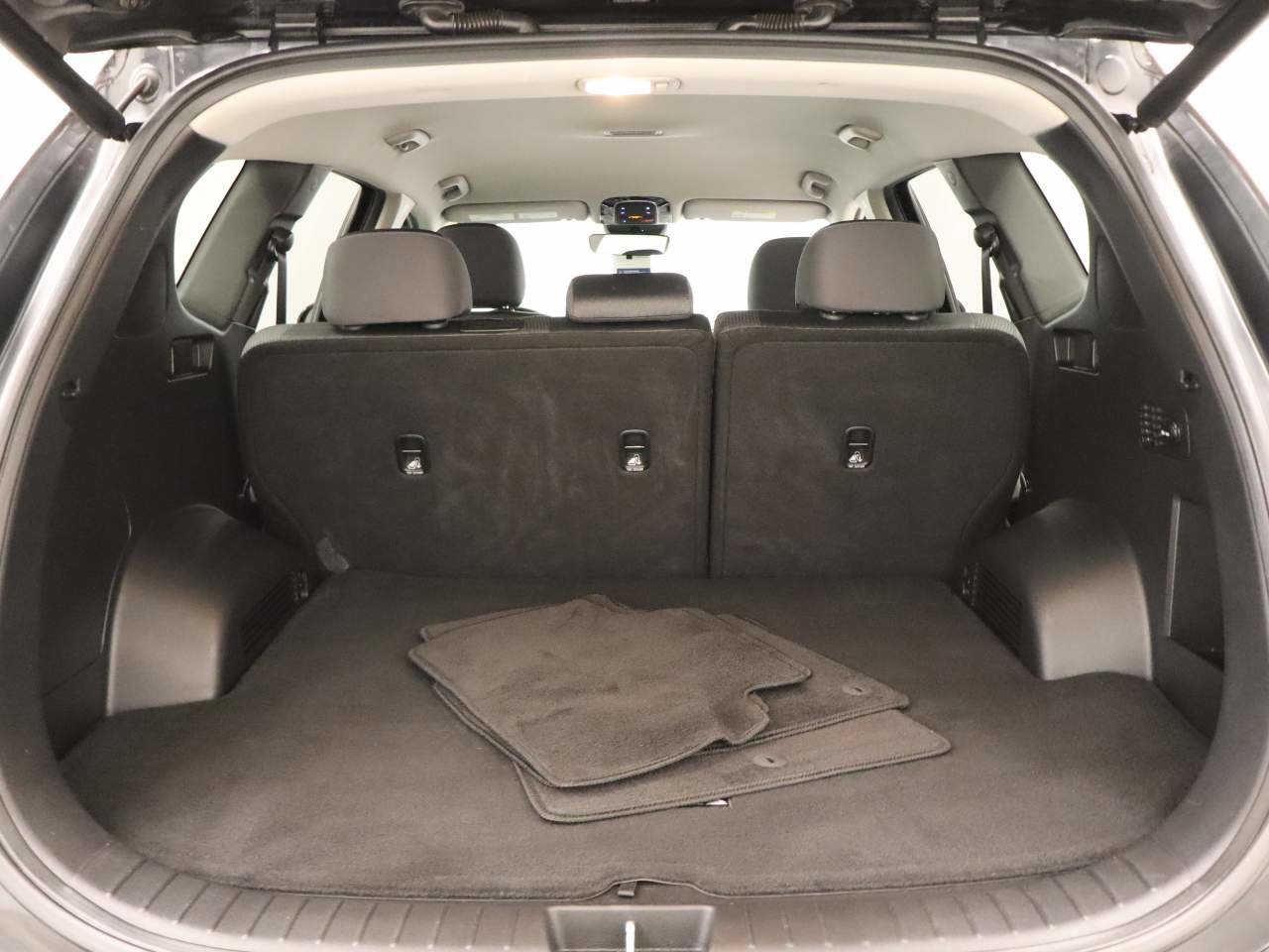 Used 2023 Hyundai Santa Fe SEL w/ Cargo Package image 20