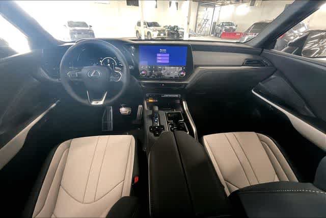New 2026 Lexus TX 500h AWD w/ Technology Package image 5
