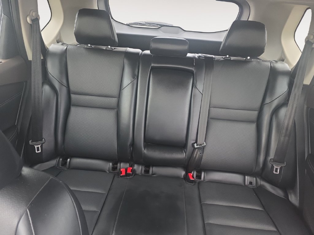 Used 2022 Nissan Rogue SV w/ SV Premium Package AWD/4WD image 13