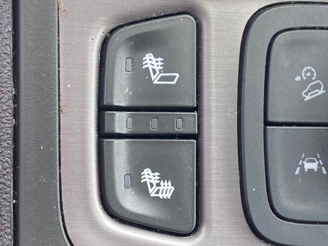 Used 2022 GMC Terrain AT4 w/ Infotainment Package II AWD/4WD image 21