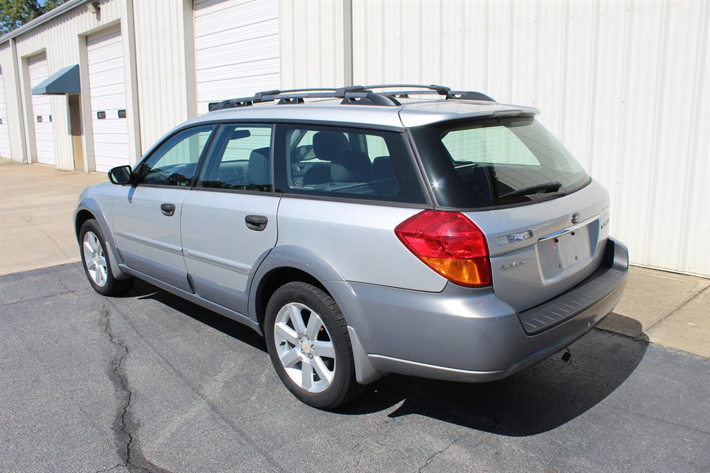 Used 2006 Subaru Outback 2.5i AWD/4WD image 4
