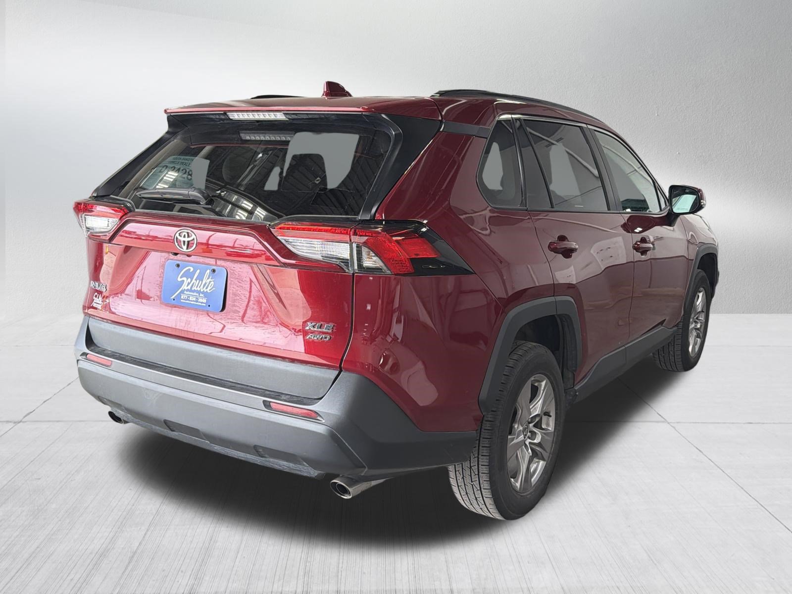 Used 2022 Toyota RAV4 XLE w/ Convenience Package AWD/4WD image 7