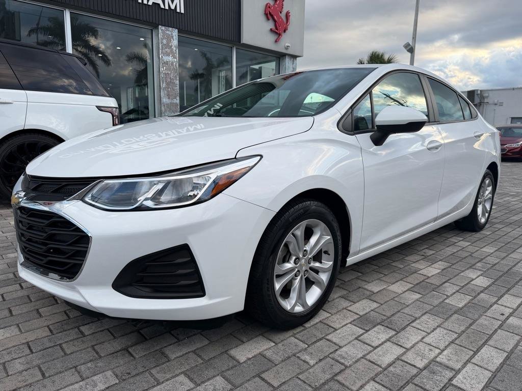 Used 2019 Chevrolet Cruze LS w/ LS Convenience Package FWD image 4
