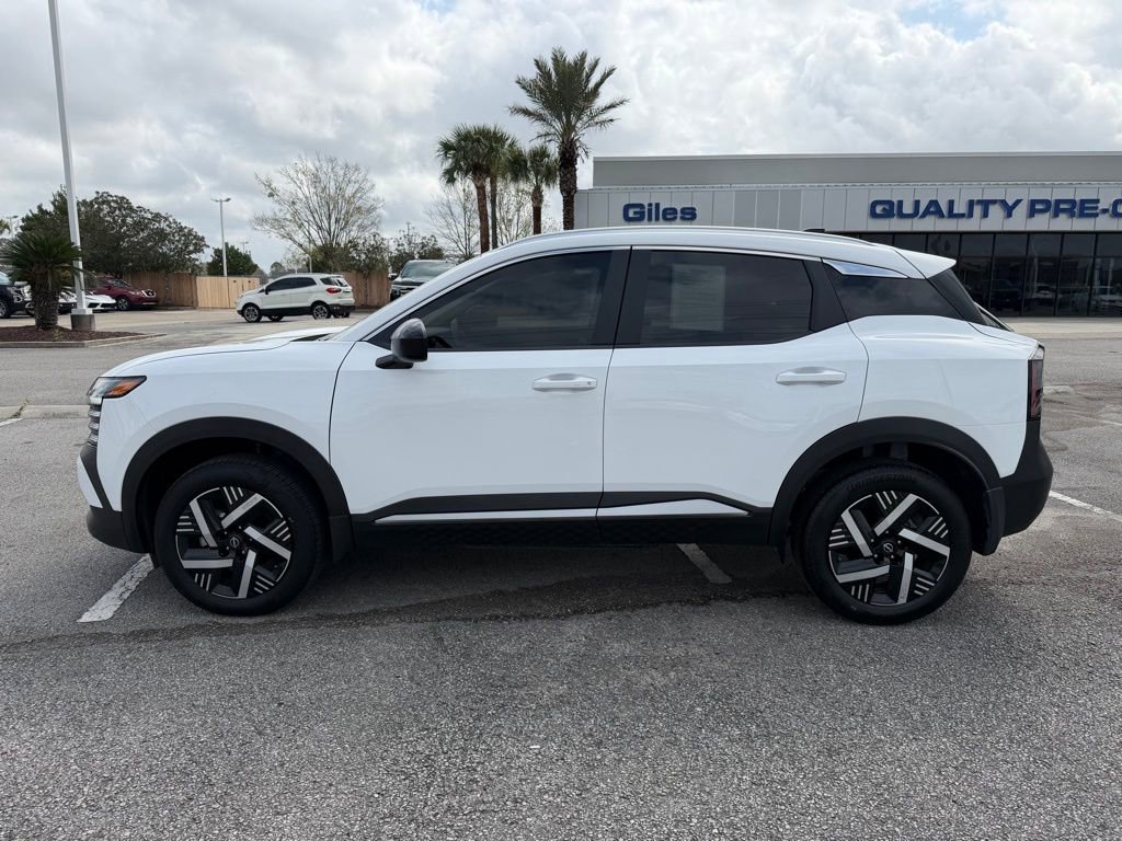 Used 2026 Nissan Kicks SV image 2