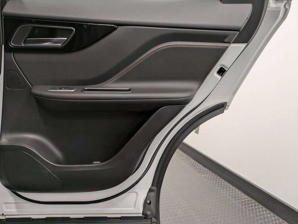 Used 2020 Jaguar F-PACE Prestige image 25