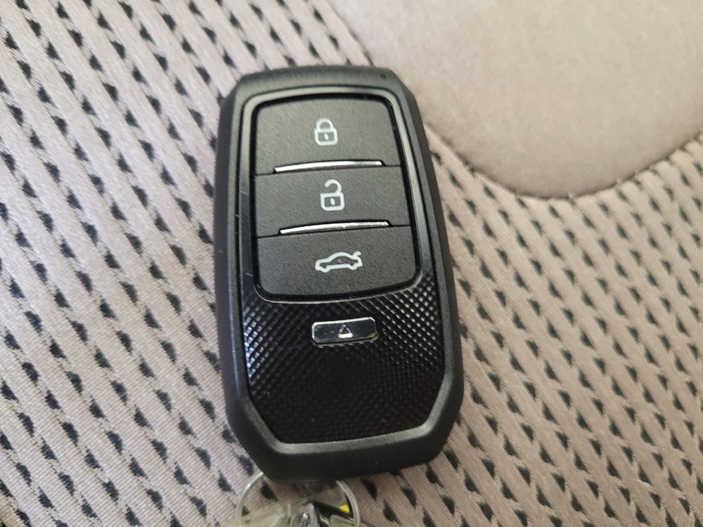 Used 2019 Hyundai Santa Fe SEL FWD image 32