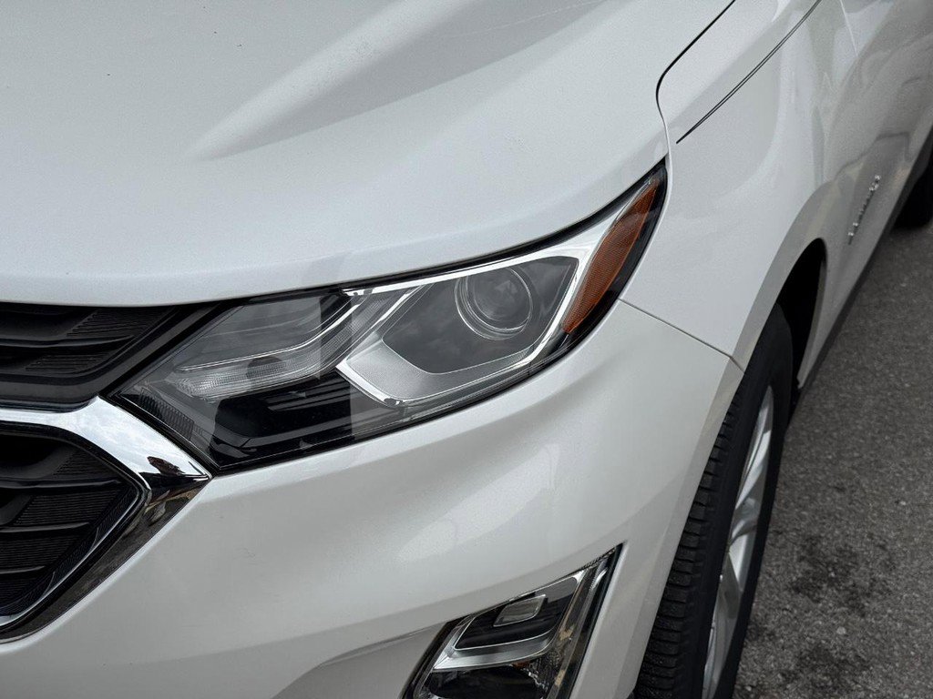 Used 2019 Chevrolet Equinox LT FWD image 2