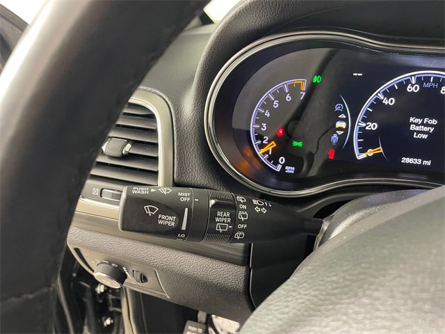 Used 2021 Jeep Grand Cherokee Laredo image 12