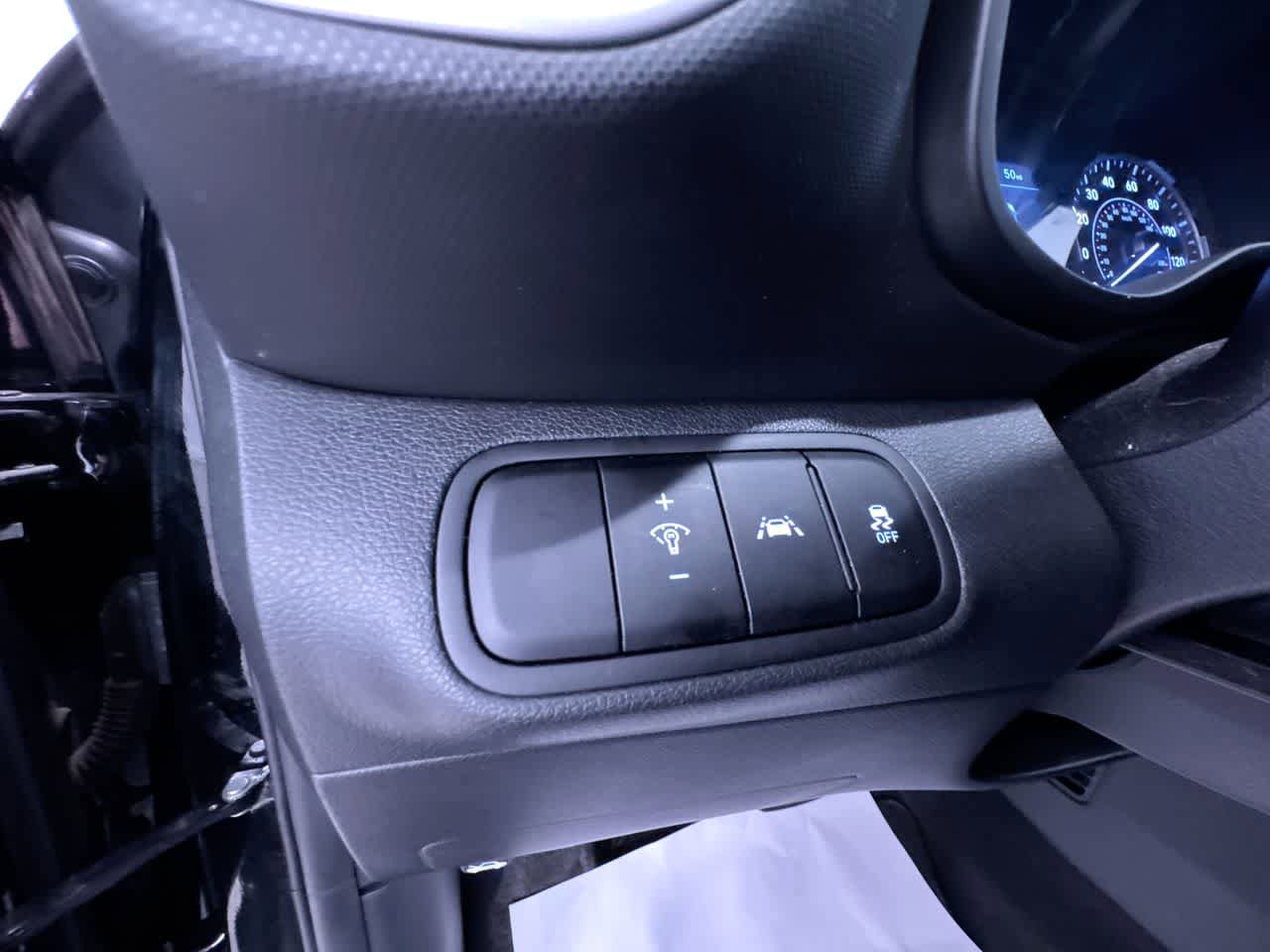 Used 2022 Hyundai Venue SE FWD image 8