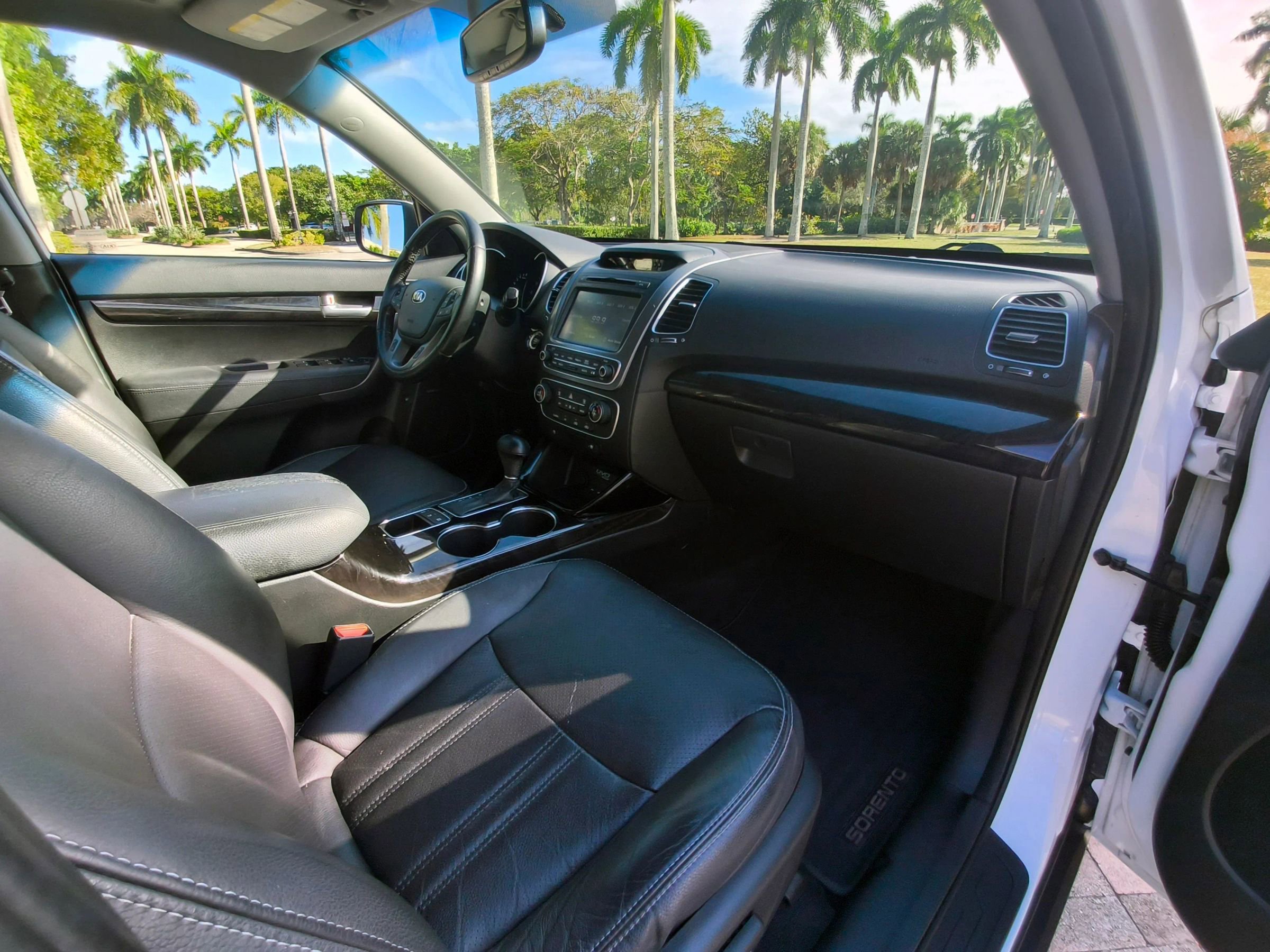 Used 2015 Kia Sorento EX w/ EX V6 Touring Package image 38