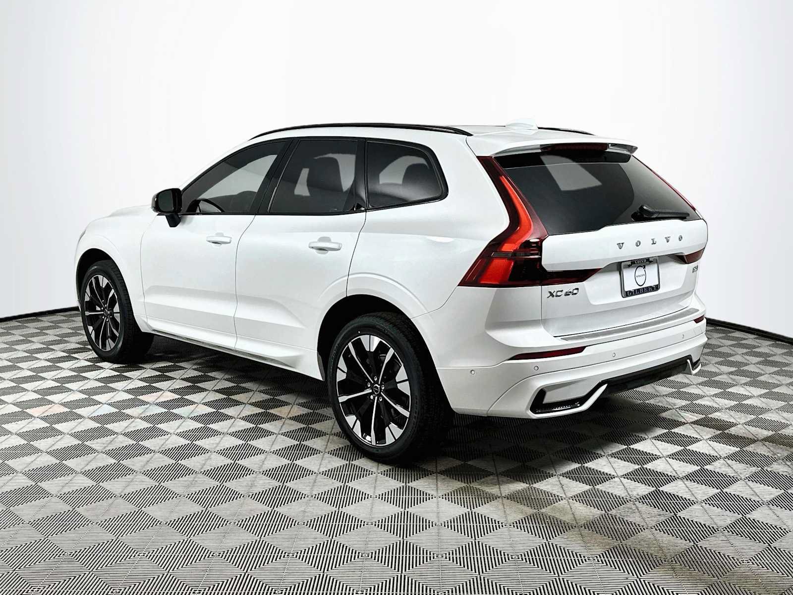 New 2026 Volvo XC60 B5 Plus w/ Protection Package Premier AWD/4WD image 5