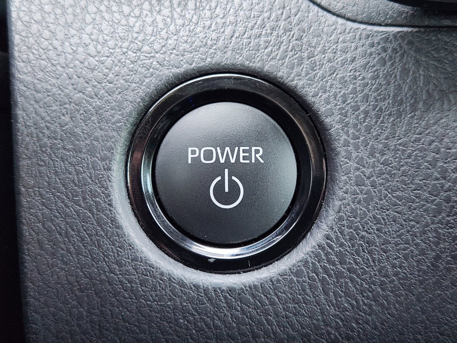 Used 2025 Toyota Camry SE w/ Multimedia Upgrade Package image 25