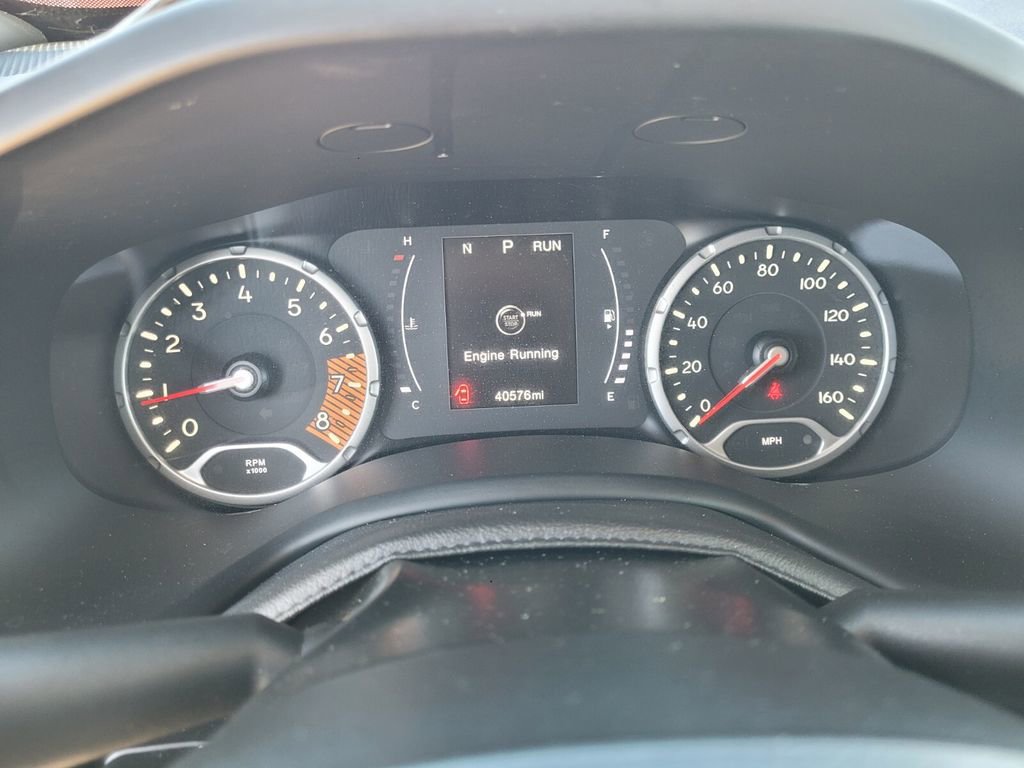 Used 2020 Jeep Renegade Latitude w/ Cold Weather Group image 33