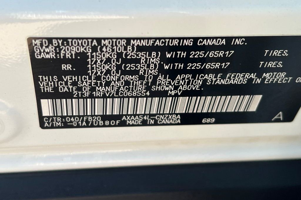 Used 2020 Toyota RAV4 LE w/ Carpet Mat Package AWD/4WD image 24