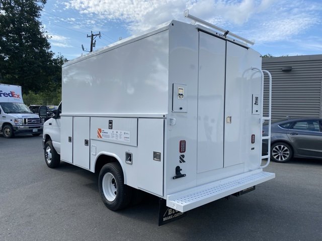 New 2026 Ford E-350 and Econoline 350 Super Duty w/ Power Equipment Group image 5