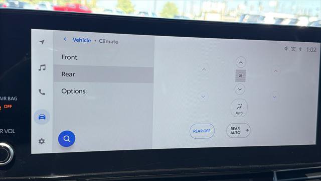 Certified 2025 Toyota Sienna XLE FWD image 22