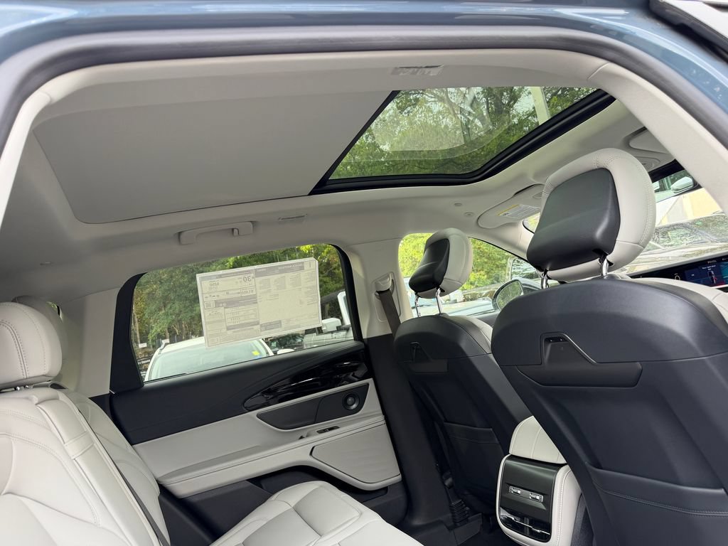 New 2026 Lincoln Nautilus Hybrid AWD/4WD image 7