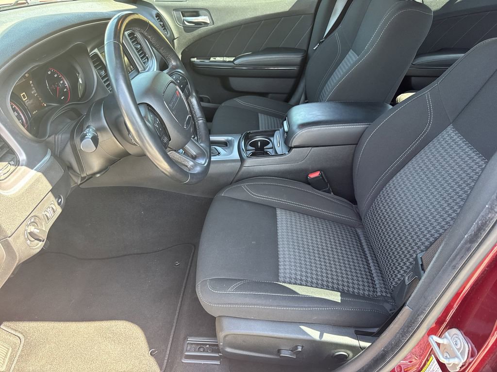 Used 2021 Dodge Charger SXT w/ Blacktop Package RWD image 9