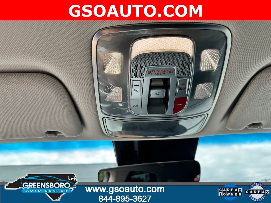 Used 2022 Genesis GV70 2.5T w/ Select Package image 37