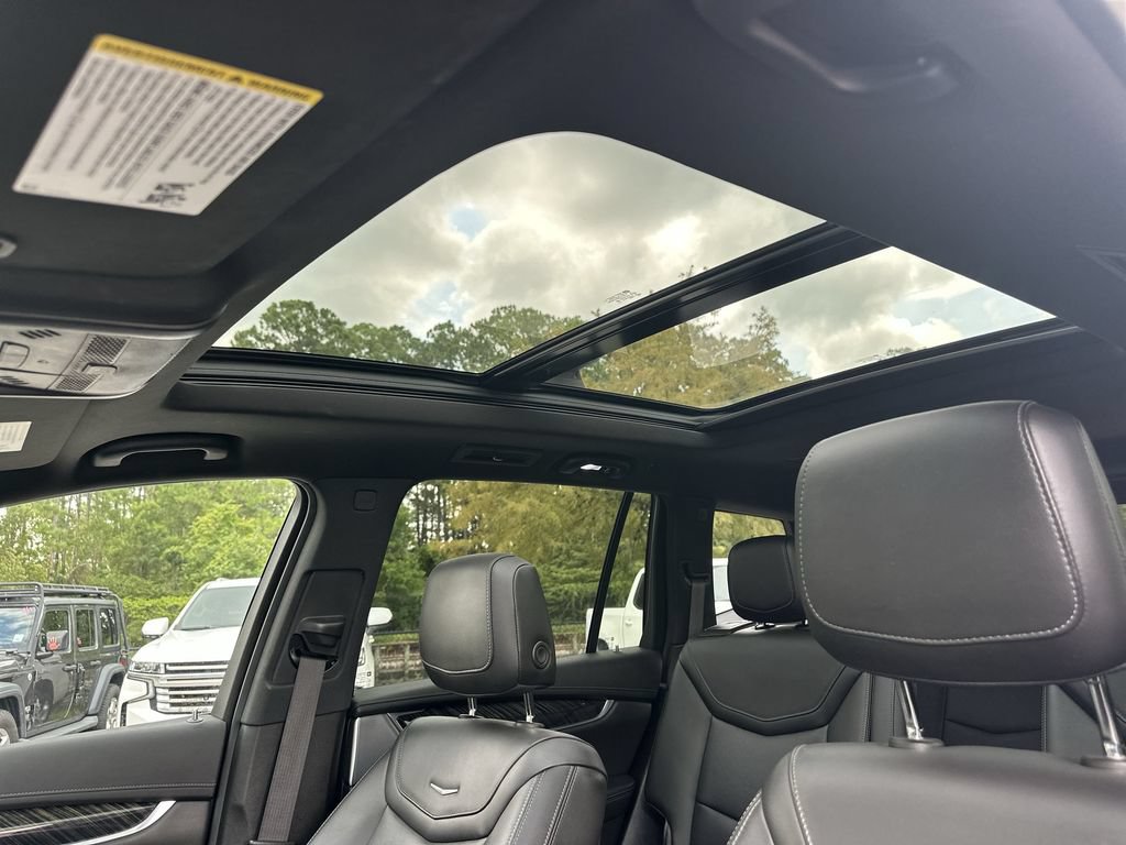 Certified 2023 Cadillac XT6 Premium Luxury w/ Technology Package FWD image 19