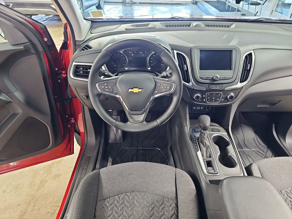 Certified 2024 Chevrolet Equinox LT w/ LPO, Floor Liner Package image 21