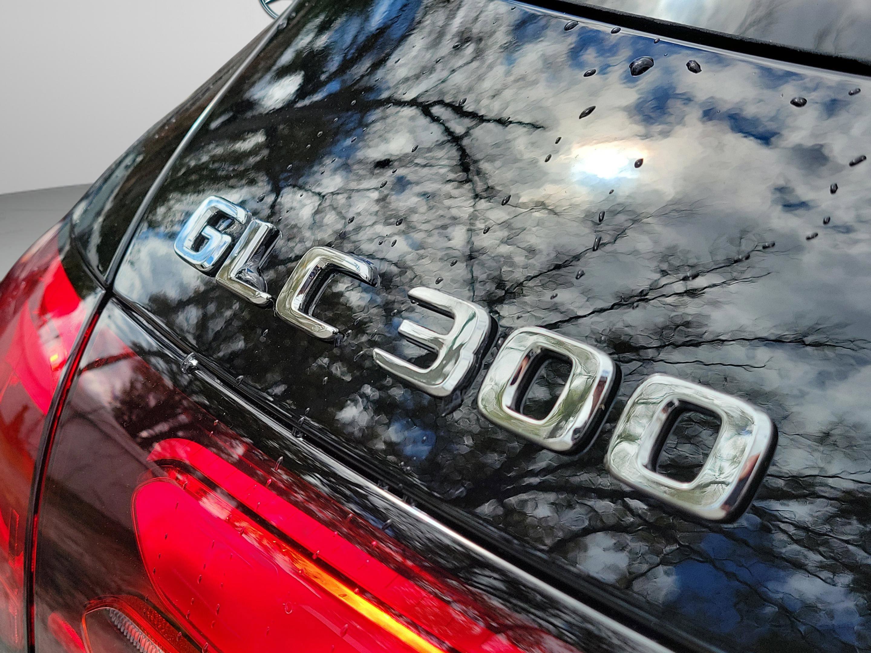 Used 2026 Mercedes-Benz GLC 300 image 34