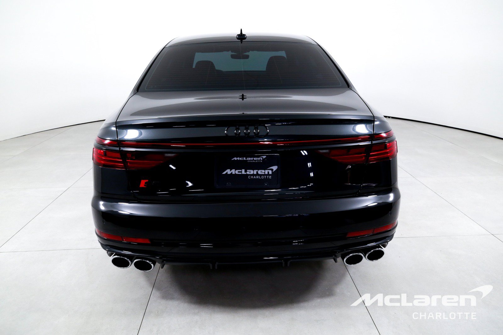 Used 2023 Audi S8 w/ S8 Comfort Plus Package AWD/4WD image 7