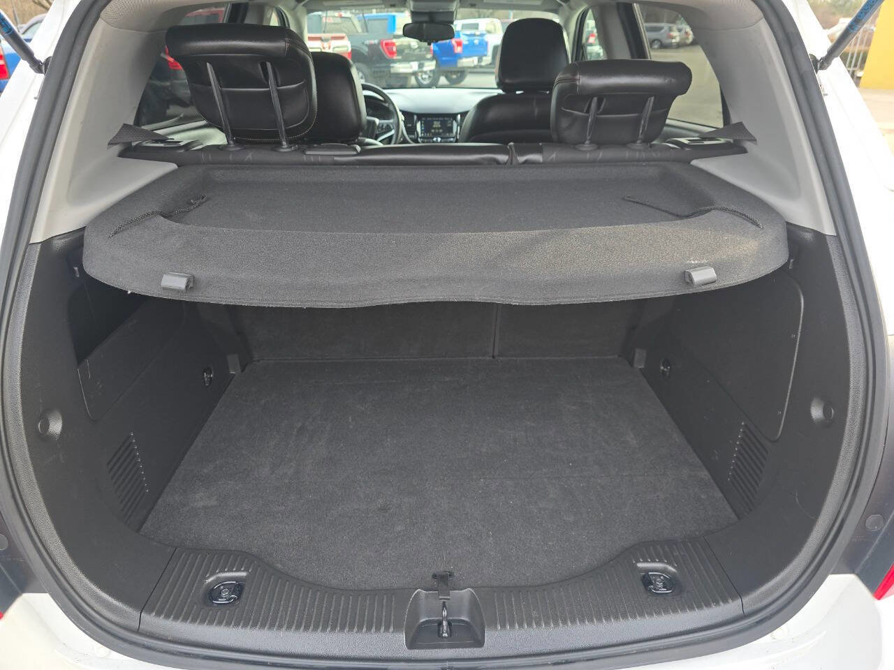 Used 2018 Chevrolet Trax LT w/ LT Convenience Package image 17