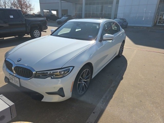 Used 2019 BMW 330i Sedan w/ Driving Assistance Package image 3