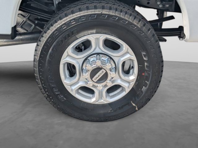 New 2026 Ford F350 XLT w/ XLT Premium Package AWD/4WD image 12