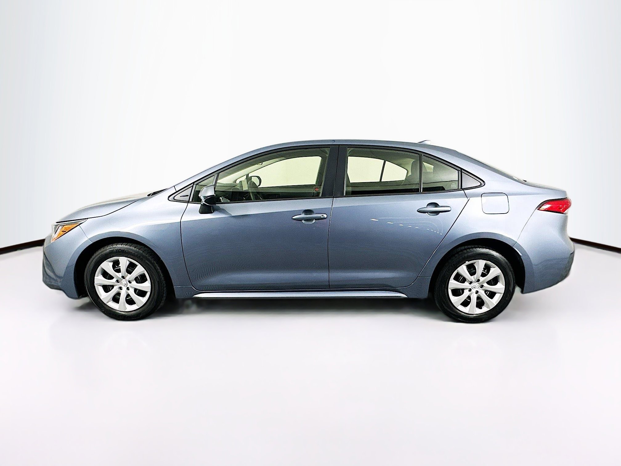 Used 2026 Toyota Corolla LE image 4