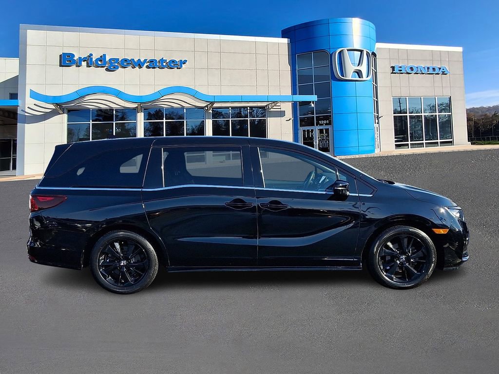 Used 2023 Honda Odyssey Sport image 7