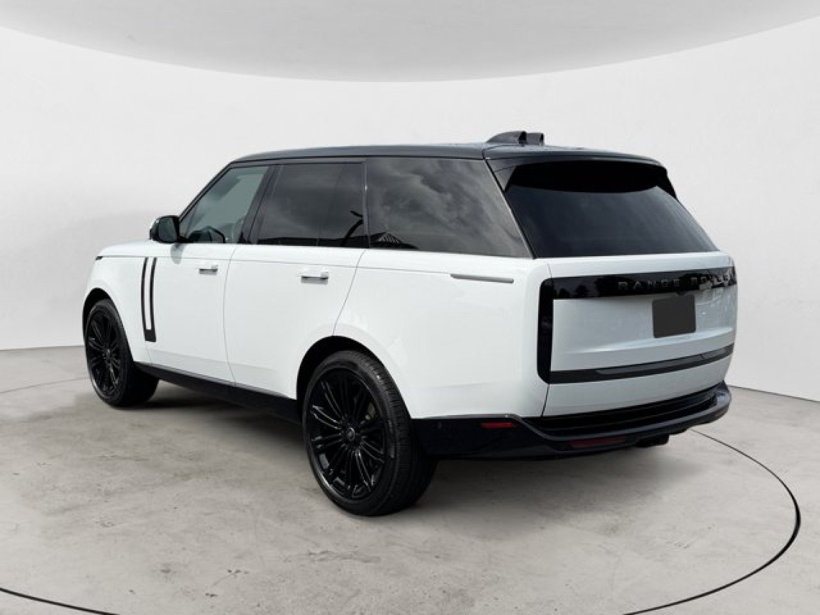 Certified 2025 Land Rover Range Rover SE AWD/4WD image 6