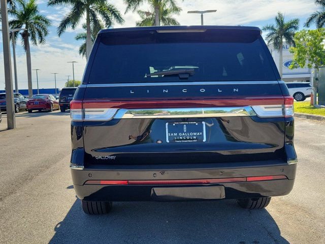 Certified 2024 Lincoln Navigator L Reserve AWD/4WD image 5