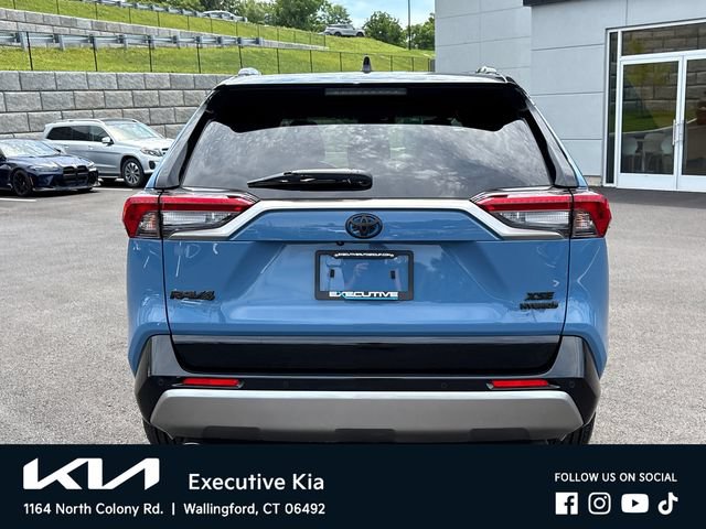 Used 2023 Toyota RAV4 XSE AWD/4WD image 3