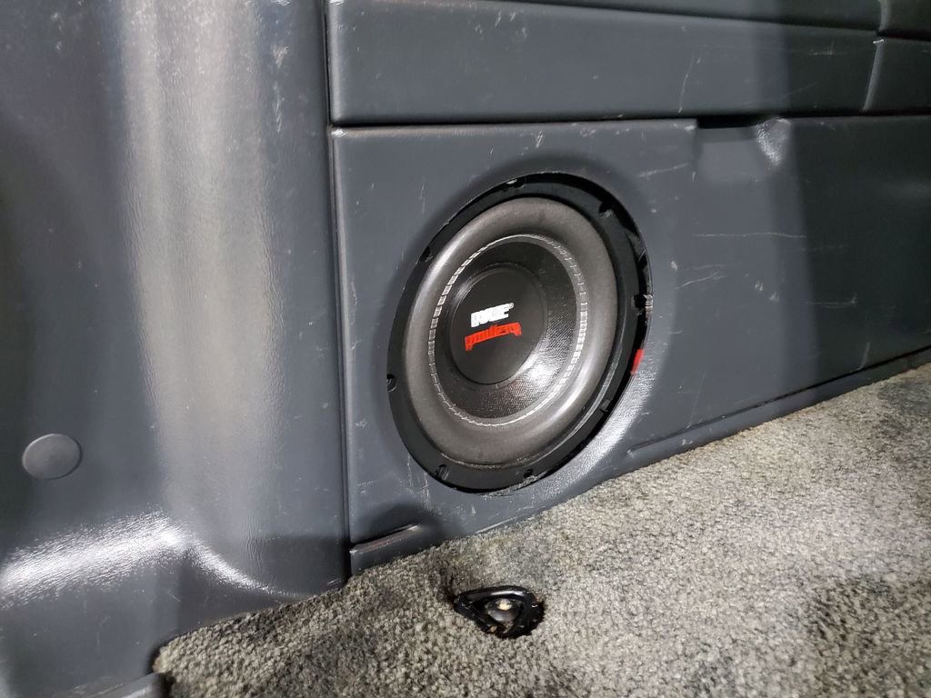 Used 2001 Chevrolet Suburban LS w/ LS Preferred Equipment Group image 40