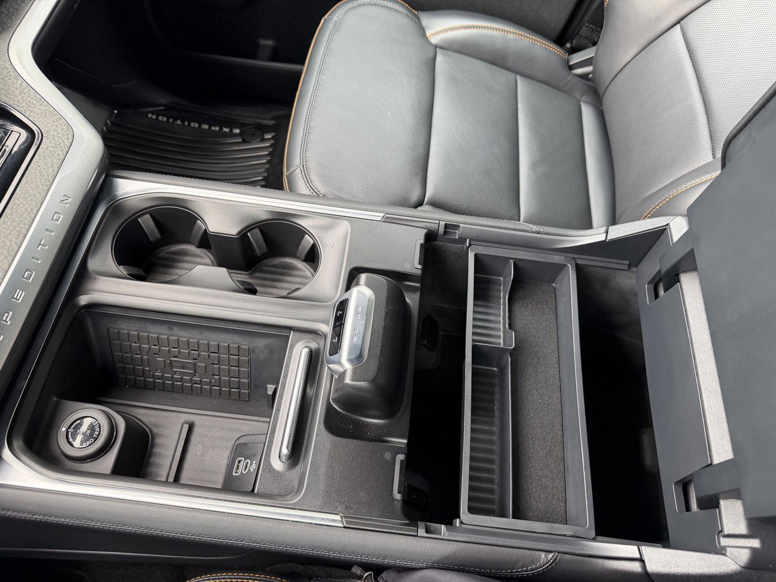 Used 2025 Ford Expedition Tremor image 16