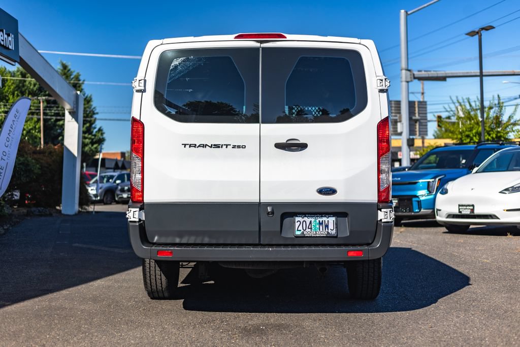Used 2017 Ford Transit 250 130 Low Roof w/ Exterior Upgrade Package RWD image 8